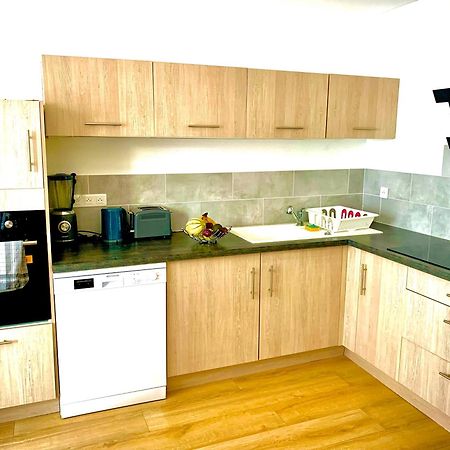 L Indemodable Renove Spacieux Et Lumineux Avec 2 Chambres Саарбург Экстерьер фото